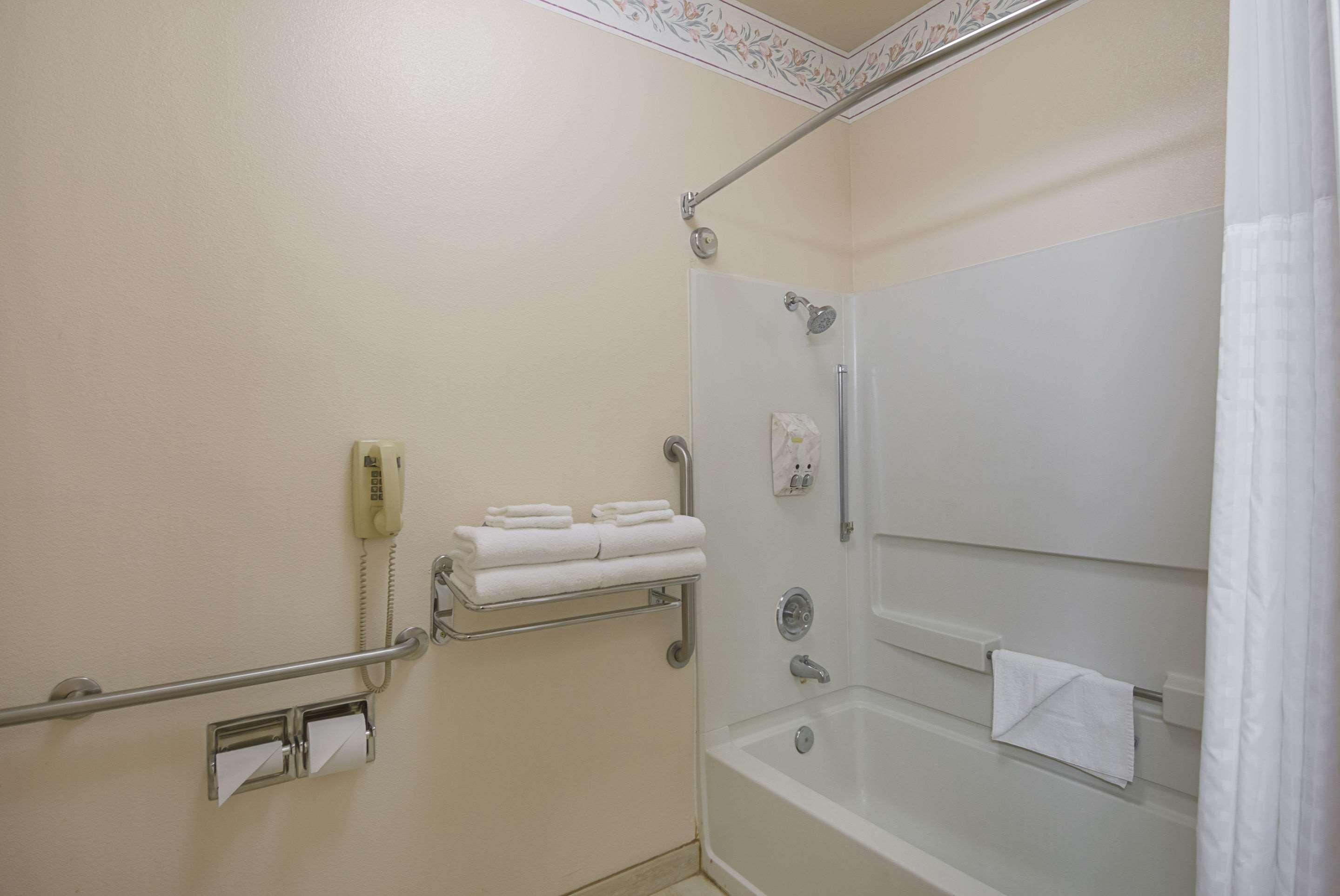 Quality Inn Fresno Yosemite Airport Zewnętrze zdjęcie