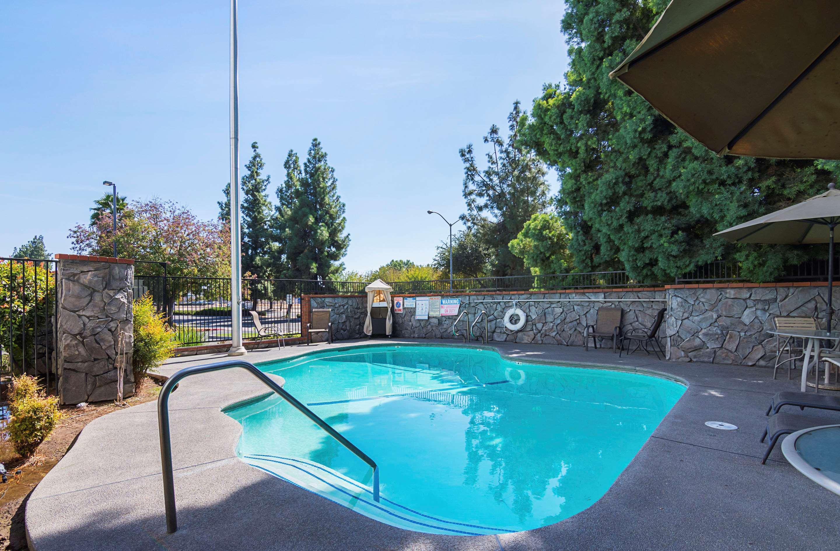 Quality Inn Fresno Yosemite Airport Zewnętrze zdjęcie