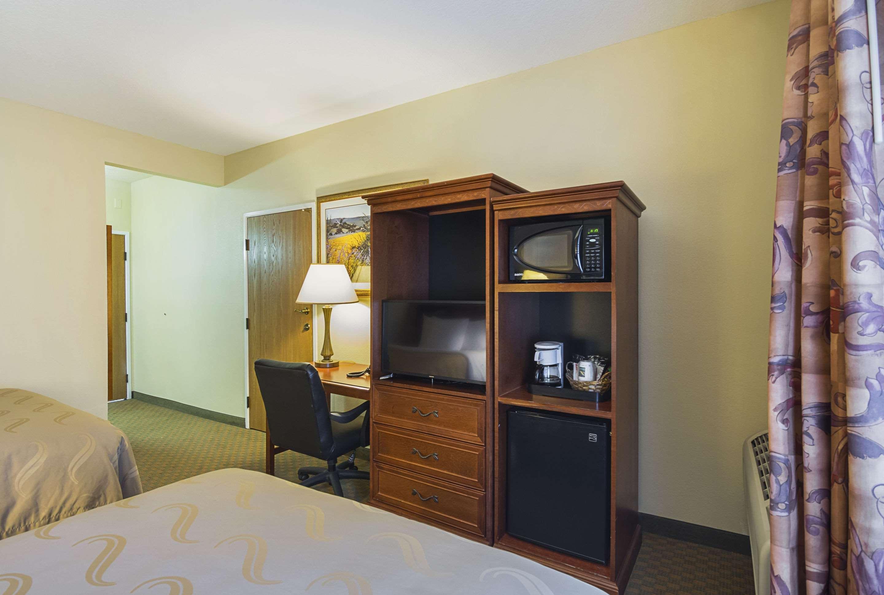 Quality Inn Fresno Yosemite Airport Zewnętrze zdjęcie