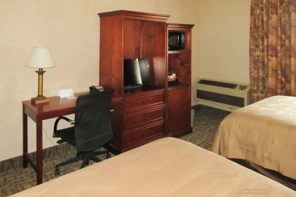 Quality Inn Fresno Yosemite Airport Zewnętrze zdjęcie